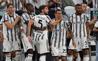 SIPA/01084072/000008 (220816) -- TURIN, Aug. 16, 2022 (Xinhua) -- Juventus' Angel Di Maria (3rd R) celebrates his goal with his teammates during a Serie A football match between Juventus and Sassuolo in Turin, Italy, on Aug. 15, 2022. (Photo by Federico Tardito/Xinhua) - Fei Delike¡¤taerdituo -//CHINENOUVELLE_sipa.0120/2208160832/Credit:CHINE NOUVELLE/SIPA/2208160845