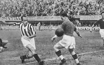 1934–35 Serie A - AC Fiorentina v FBC Juventus - Giovanni Ferrari scores Scudetto's goal
