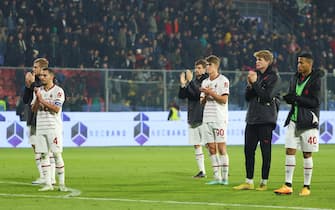 players of AC Milan show their dejection at the end of the Italian Serie A soccer match US Cremonese vs AC Milan at Giovanni Zini stadium in Cremona, Italy, 8 November 2022.
ANSA/SIMONE VENEZIA
