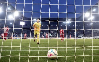 Rafal GIKIEWICZ (FC Augsburg) after versus goal, gets the ball out of the net, action, behind goal camera, behind goal perspective. Football 1st Bundesliga season 2022/2023, 15th matchday, matchday15, FC Augsburg - VFL Bochum 0-1, on November 12th, 2022, WWK ARENA Augsburg. ?