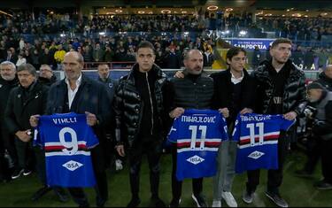 L'omaggio della Sampdoria per Vialli e Mihajlovic