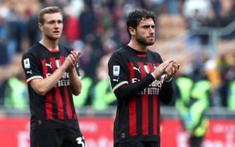 MILAN, ITALY - JANUARY 29: Davide Calabria of AC Milan applauds the fans after the team's defeat during the Serie A match between AC MIlan and US Sassuolo at Stadio Giuseppe Meazza on January 29, 2023 in Milan, Italy. (Photo by Marco Luzzani/Getty Images)