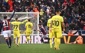 Foto Massimo Paolone/LaPresse 26 Febbraio 2023 - Bologna, Italia - sport, calcio - Bologna vs Inter - Campionato italiano di calcio Serie A TIM 2022/2023 - Stadio Renato DallÕAra. Nella foto: Riccardo Orsolini (Bologna F.C.) esulta dopo aver realizzato il gol 1-0

February 26, 2023 Bologna, Italy - sport, calcio - Bologna vs Inter - Italian Serie A Football Championship 2022/2023 - Renato DallÕAra Stadium. In the pic: Riccardo Orsolini (Bologna F.C.) celebrates after scoring goal 1-0