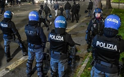 Spezia-Lazio, scontri tra tifosi: c'è un ferito