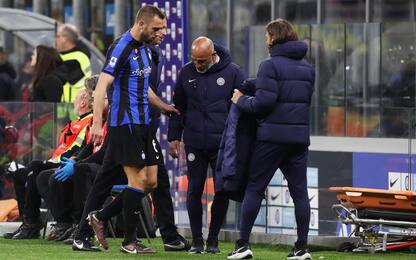 Problema alla gamba sinistra, De Vrij out al 50'