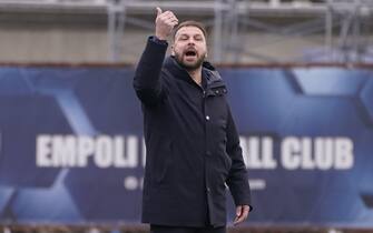 Foto Marco Bucco/LaPresse 
11 Marzo 2023 - Empoli, Italia 
Sport, Calcio 
Empoli vs Udinese - Campionato italiano di calcio Serie A TIM 2022/2023 - Stadio Castellani.
Nella foto: l'allenatore dell'Empoli Paolo Zanetti

Photo Marco Bucco/LaPresse 
March 11, 2023 - Empoli, Italy 
Sport, Soccer 
Empoli vs Udinese - Italian Serie A Football Championship 2022/2023 - Castellani Stadium.
In the photo: Empoli coach Paolo Zanetti