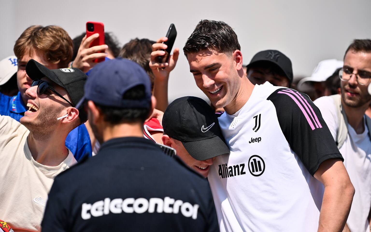 Juventus, le foto del primo giorno di ritiro gli arrivi dei giocatori