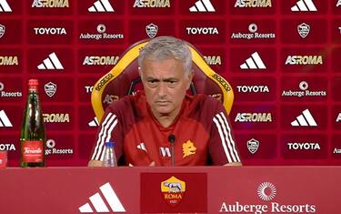 Mourinho: "Dybala e Sanches ci sono. Siamo corti"