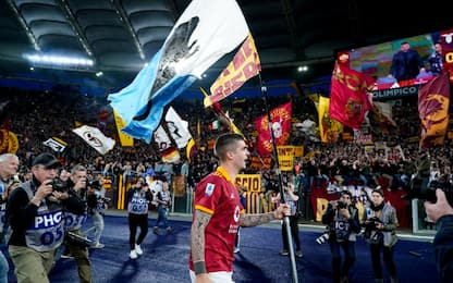 Mancini e la bandiera in Roma-Lazio: cosa rischia?