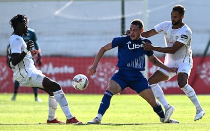 Il Como batte il Cagliari. Bene Genoa e Venezia