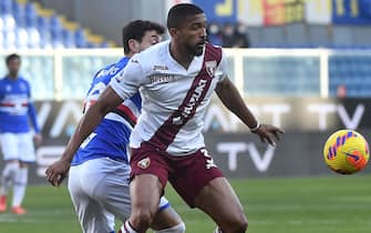 Sampdoria's Francesco Caputo (L) and Torino’s Gleison Bremer (R) in action during the Italian Serie A soccer match UC Sampdoria vs Torino FC at the Luigi Ferraris stadium in Genoa, Italy 15 january 2022
ANSA/LUCA ZENNARO