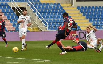 Crotone vs Benevento - Serie A TIM 2020/2021 Crotone vs Benevento - Serie A TIM 2020/2021