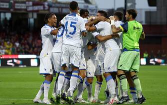 Foto Alessandro Garofalo/LaPresse 22 settembre 2023 Salerno, Italia sport calcio Salernitana vs Frosinone
 - Campionato di calcio Serie A Tim 2023/2024 - Stadio Arechi. Nella foto: Simone Romagnoli (Frosinone Calcio); esulta dopo il gol 0-1 

  
September 22  2023 Salernitana vs Frosinone - Italian Football Championship League league  A  2023/2024 - Arechi stadium. In the pic: Simone Romagnoli (Frosinone Calcio); celebrates after scoring  goal 0-1