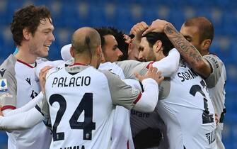 Foto Francesco Mazzitello/LaPresse
20 Marzo 2021 Crotone, Italia 
sport calcio 
Crotone Vs Bologna - Campionato di calcio Serie A TIM 2020/2021 - Stadio Ezio Scida
Nella foto:  esultanza Schouten gol 2-2

Photo Francesco Mazzitello/LaPresse 
March 20, 2021 Crotone, Italy 
sport calcio 
Crotone Vs Bologna - Italian Football Championship League A TIM 2020/2021 - Ezio Scida Stadium
In the pic: Schouten celebration goal 2-2