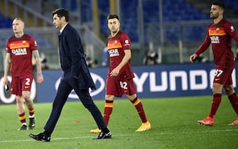 Roma's head coach Paulo Fonseca looks disappointed as leaving the field at the end of the Serie A soccer match between AS Roma and SSC Napoli at the Olimpico stadium in Rome, Italy, 21 March 2021. ANSA/RICCARDO ANTIMIANI