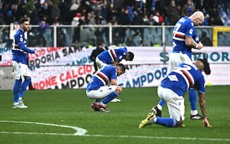 Sampdoria’s players disapointment after the end of Italian Serie A match, Uc Sampdoria vs Fc Bologna Fc  at Luigi Ferraris stadium in Genoa, Italy, 18 february 2023.ANSA/LUCA ZENNARO