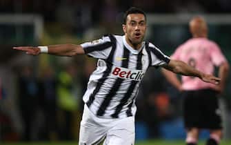 Palermo vs. Juventus - Serie A Tim 2011/2012 ***** Collection Juventus *****
Foto: Jonathan Moscrop / LaPresse
07 04 2012 Palermo ( Italia )
Sport Calcio
Palermo vs. Juventus - Serie A Tim 2011/2012 - Stadio Renzo Barbera di Palermo
Nella foto: Esultanza della Juventus dopo la rete del 2-0 di Fabio Quagliarella
Photo: Jonathan Moscrop / LaPresse
07 04 2012 Palermo ( Italy )
Sport Soccer
US Citta di Palermo versus Juventus - Italian Serie A Soccer League 2011/2012 - Renzo Barbera stadium of Palermo
In the Photo: Juventus players celebrate after Fabio Quagliarella scored to give the side a 2-0 lead