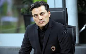 Milan?s coach Vincenzo Montella looks on prior the Uefa Europa League Group D soccer match AC Milan vs AEK Athens FC at Giuseppe Meazza stadium in Milan, Italy, 19 October 2017.
ANSA/MATTEO BAZZI  
