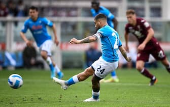 TURIN, ITALY - May 07, 2022: Lorenzo Insigne of SSC Napoli misses a penalty kick during the Serie A football match between Torino FC and SSC Napoli. (Photo by Nicolò Campo/Sipa USA)