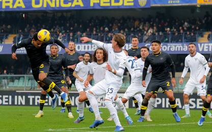 Henry risponde all'ex Zaccagni: Verona-Lazio è 1-1
