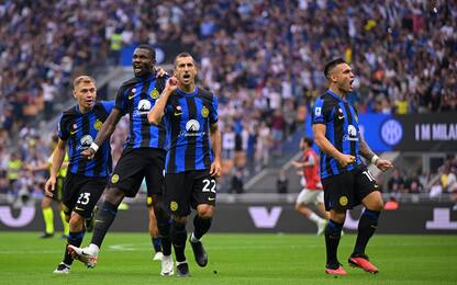 Inter, show nel derby e vetta: Milan travolto 5-1