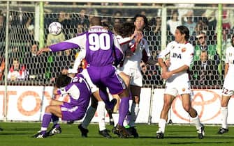 03 Feb 2002:  Adriano of Fiorentina scores during the Serie A match between Fiorentina and Roma, played at the Artemio Franchi Stadium, Florence.  DIGITAL IMAGE  Mandatory Credit: Grazia Neri/ALLSPORT
