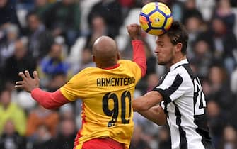 Foto LaPresse/Marco Alpozzi 
04/11/2017 Torino (Italia) 
sport 
calcio 
Juventus vs Benevento - Campionato italiano di calcio Serie A TIM 2017/2018 - Stadio Allianz Stadium
Nella foto:  Samuel Armenteros (Benevento Calcio); Rugani Daniele (Juventus F.C.);  

Photo LaPresse/Marco Alpozzi 
November 11, 2017 Turin (Italy) 
sport 
soccer 
Juventus vs Benevento  - Italian Football Championship League A TIM 2017/2018 - Stadio Allianz Stadium 
In the pic:  Samuel Armenteros (Benevento Calcio); Rugani Daniele (Juventus F.C.);  
