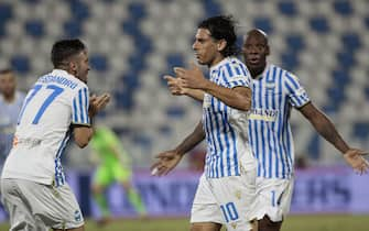 Spal's Sergio Floccari  jubilates with his teammates after scoring the goal during the Italian Serie A soccer match S.P.A.L vs AC Milan at Paolo Mazza stadium in Ferrara, Italy, 01 July 2020. ANSA / ELISABETTA BARACCHI
