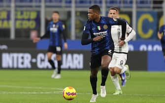 Denzel Dumfries of FC Internazionale in action during the Serie A 2021/22 football match between FC Internazionale and Spezia Calcio at Giuseppe Meazza Stadium, Milan, Italy on December 01, 2021
