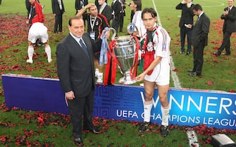 ©Jonathan Moscrop - LaPresse
23 05 2007 Atene ( Grecia )
Sport Calcio
AC Milan - Liverpool - 2007 UEFA Champions League Final - Atene
Nella foto: Berlusconi e Inzaghi con la coppa

©Jonathan Moscrop - LaPresse
23 05 2007 Athens ( Greece )
Sport Soccer
AC Milan versus Liverpool - 2007 UEFA Champions League Final - Athens
In the photo: Berlusconi and Inzaghi lift the Champions League trophy together