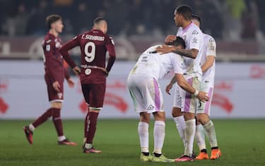 TURIN, ITALY - FEBRUARY 20: Players from both sides react to the 2-2 draw following the final whistle of the Serie A match between Torino FC and US Cremonese at Stadio Olimpico di Torino on February 20, 2023 in Turin, Italy. (Photo by Jonathan Moscrop/Getty Images)