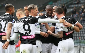 Udinese's Rodrigo De Paul (L) jubilates with his teammates after scoring the goal during the Italian Serie A soccer match Udinese Calcio vs AC Milan at the Friuli - Dacia Arena stadium in Udine, Italy, 1 November 2020. ANSA/GABRIELE MENIS
