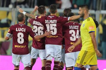 Un autogol regala il derby al Livorno: Pisa ko 1-0