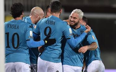 Vola il Benevento: 2-0 al Livorno e fuga in vetta