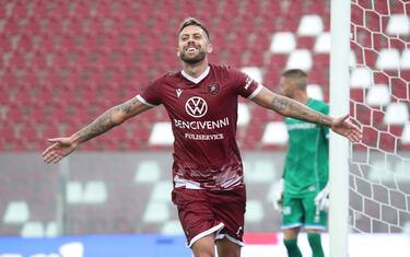 Lecce e Frosinone ok. Menez-gol, esordio Boateng