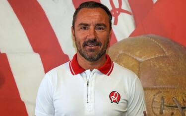 Il Vicenza esonera Di Carlo: panchina a Brocchi
