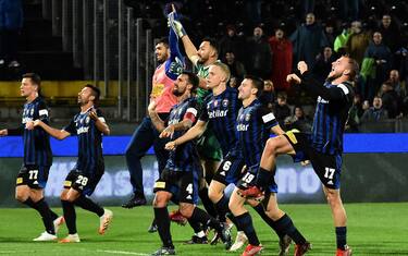 Il Pisa riparte con Cohen. Derby al Monza, Como ko