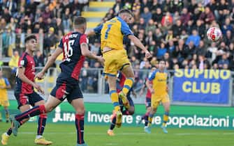 Foto Alfredo Falcone/LaPresse 27 Novembre 2022 Frosinone, Italia - sport, calcio - Frosinone vs Cagliari- Campionato di calcio Serie BKT 2022/2023 -  Stadio Benito Stirpe . Nella foto: gol Marcus Christer Rohden (Frosinone)

Foto Alfredo Falcone/LaPresse November 27, 2022 Frosinone, Italy - sport, soccer - Frosinone vs Cagliari - Italian Football Championship League BKT 2022/2023 - Benito Stirpe  stadium. In the pic:gol Marcus Christer Rohden (Frosinone)