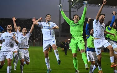 Frosinone a +6: Reggina battuta 3-0. Ok il Genoa