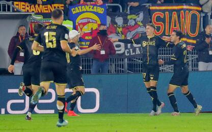 Il Venezia vince ancora: 2-1 al Catanzaro