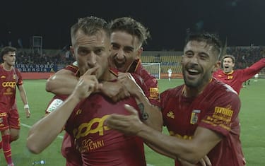 Catanzaro in semifinale: battuto 4-2 il Brescia
