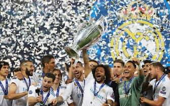 epa07082596 YEARENDER MAY 2018
Real Madrid defender Marcelo lifts the trophy after the team won the UEFA Champions League final between Real Madrid and Liverpool FC at the NSC Olimpiyskiy stadium in Kiev, Ukraine, 26 May 2018. Madrid won 3-1.  EPA/ARMANDO BABANI