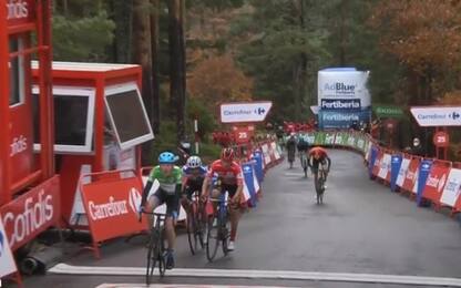 Vuelta, Martin vince la 3^ tappa. Roglic in rosso