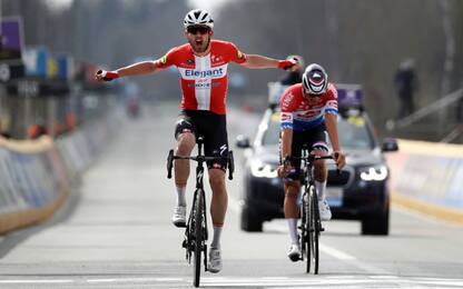 Asgreen vince il Fiandre, ma che caos in partenza!