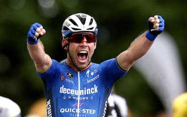 FOUGERES, FRANCE - JUNE 29: Mark Cavendish of The United Kingdom and Team Deceuninck - Quick-Step stage winner celebrates at arrival during the 108th Tour de France 2021, Stage 4 a 150,4km stage from Redon to Fougères / @LeTour / #TDF2021 / on June 29, 2021 in Fougeres, France. (Photo by Guillaume Horcajuelo - Pool/Getty Images)