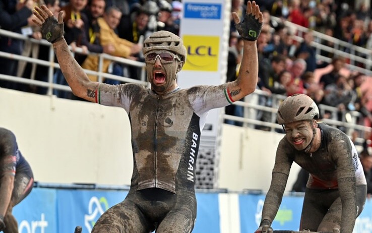 Parigi Roubaix 2021, i risultati di oggi: vince Colbrelli, battuto in  volata Van der Poel | Sky Sport