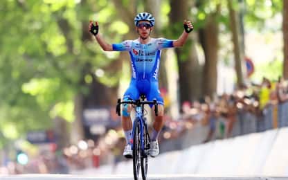 Yates vince a Torino, Carapaz nuova maglia rosa