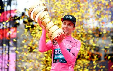 Hindley vince il Giro: primo australiano di sempre
