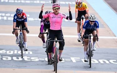 Jackson vince la Roubaix femminile, seconda Ragusa