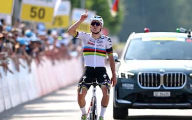 Giro Svizzera, Evenepoel dedica vittoria a Mader